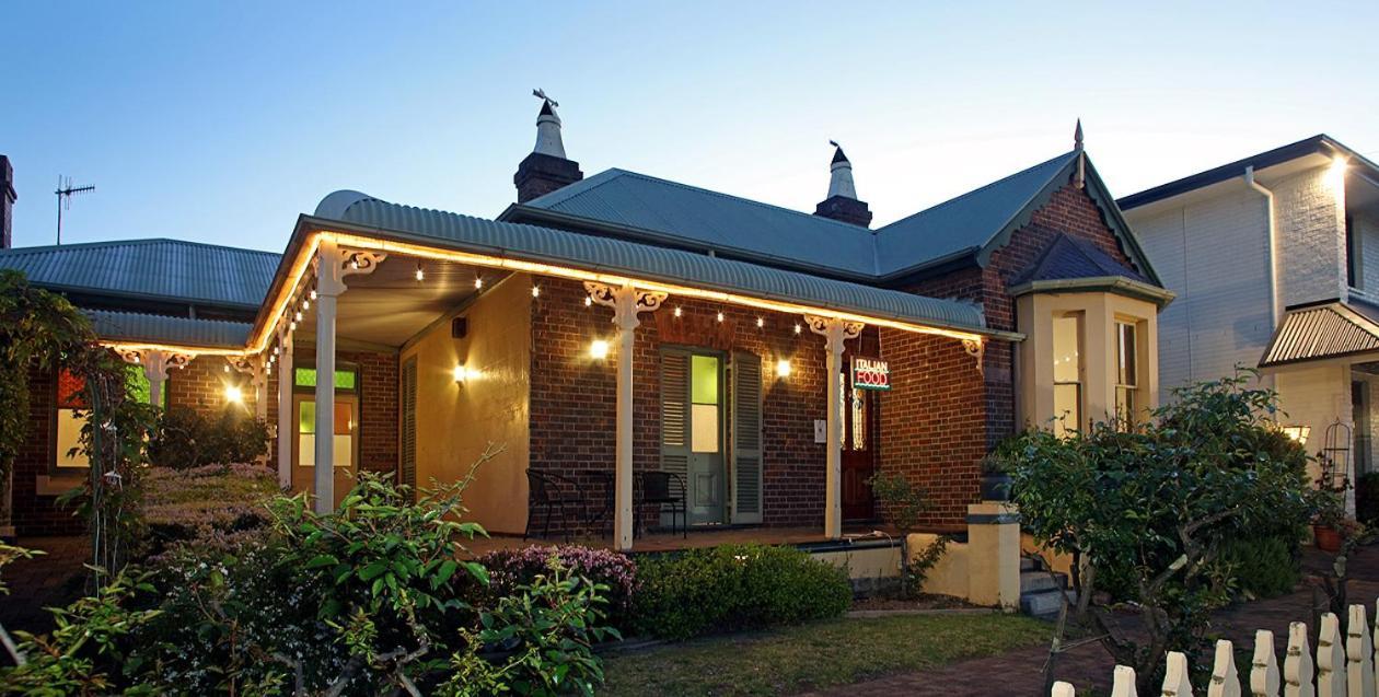 Country Comfort Armidale Motel Exterior photo